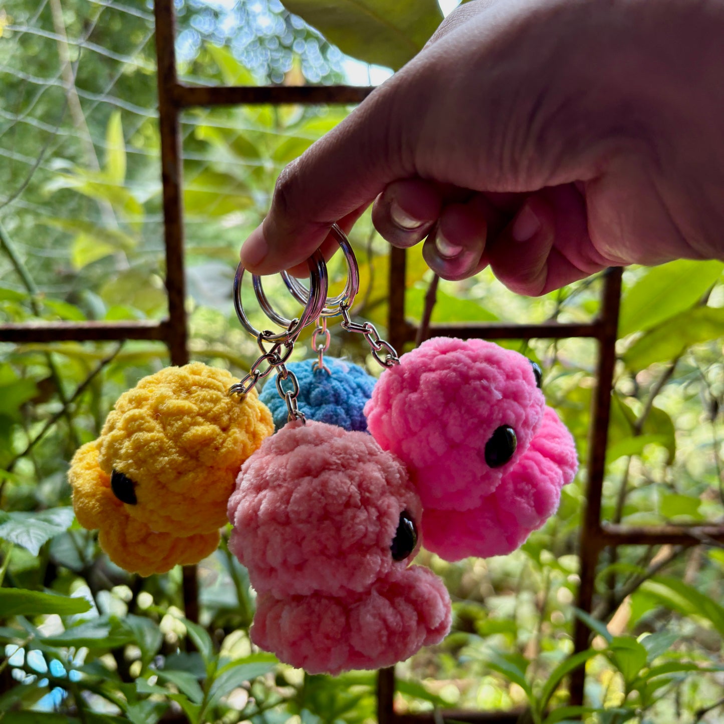 Plush Yarn Mystery Octopus Keychain ๐